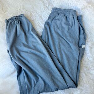 Vuori Women’s Blue Boyfriend Joggers M-Like New!